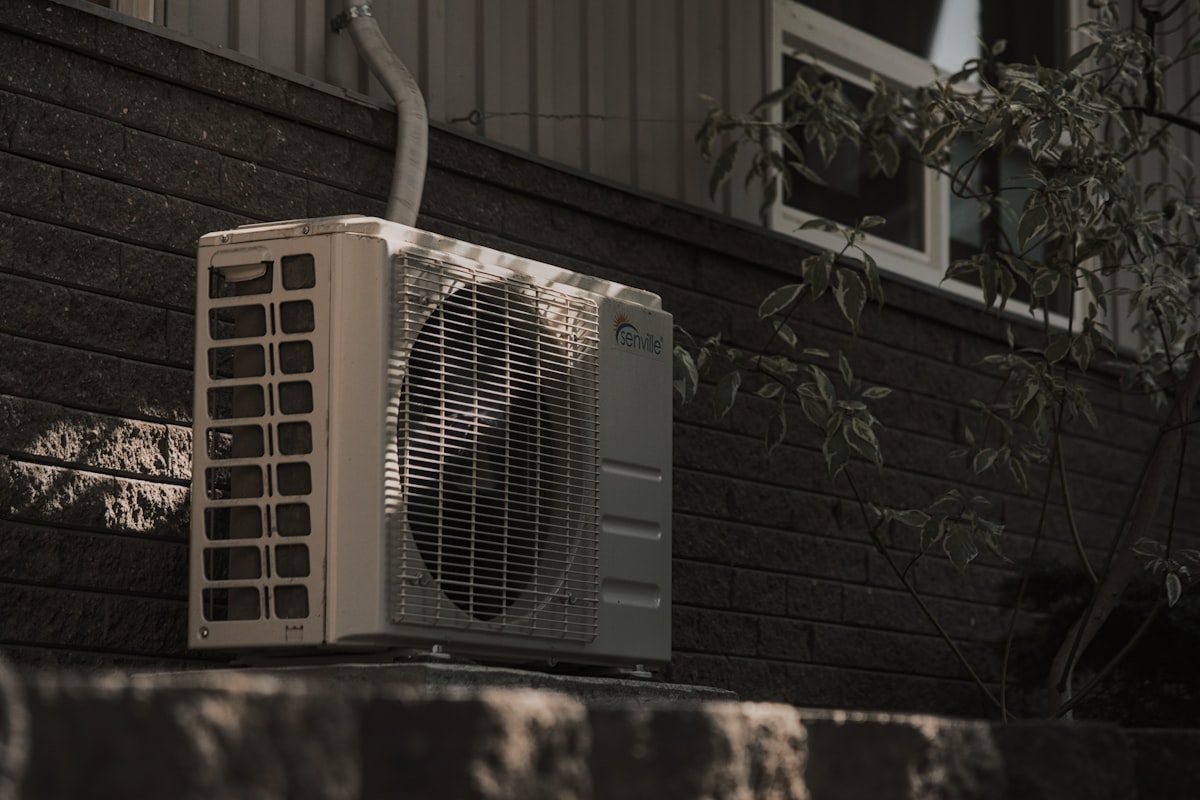 PAC air/air ou climatisation réversible : quelles différences ?