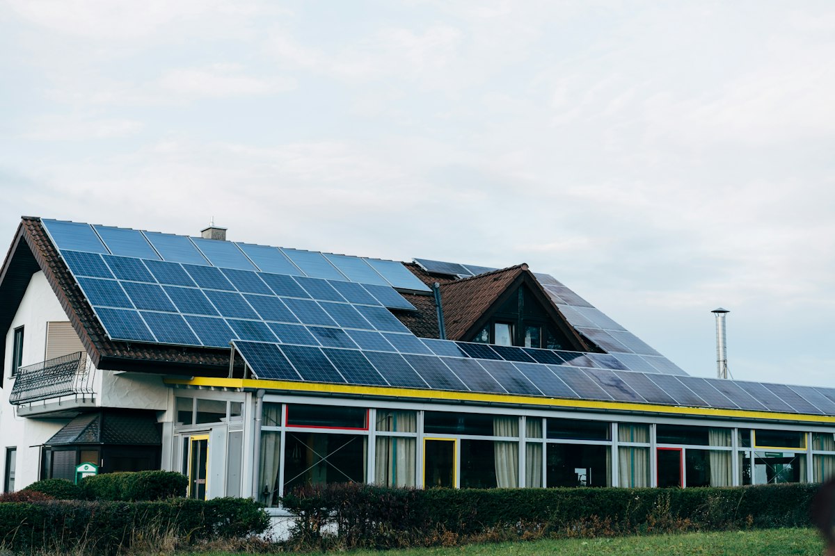 Système solaire combiné à 1€ : mythe ou réalité ?